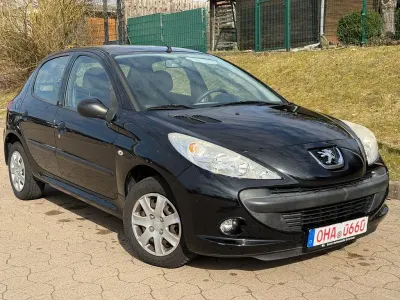 Gebraucht Peugeot 206+ Basis 75 PS (55 kW) 2009 Schwarz Kleinwagen