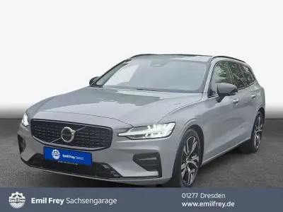Gebraucht Volvo V60 145 PS (106 kW) 2025 Kombi