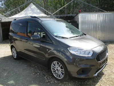 Gebraucht Ford Tourneo Courier Titanium 101 PS (74 kW) 2020 Grau Van / Kleinbus