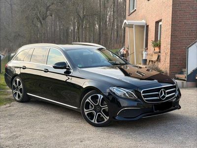 Używany Mercedes E300 245 KM (180 kW) 2019 Czarny Kombi