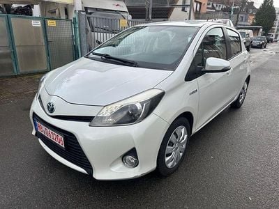 Gebraucht Toyota Yaris Hybrid Club 75 PS (55 kW) 2013 Limousine