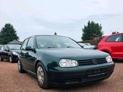 Grün Gebraucht 2002 VW Golf IV Limousine | 2.499 € (Fairer Preis)