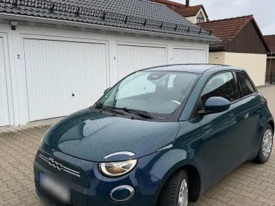 Gebraucht Fiat 500e 69 kW (95 PS) 2023 Grün Limousine