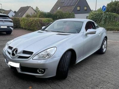 Second-hand Mercedes SLK280 231 CP (169 kW) 2008 Argintiu Cabrio