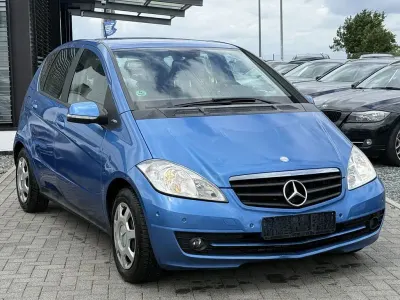 Gebraucht Mercedes A150 95 PS (69 kW) 2009 Blau Limousine