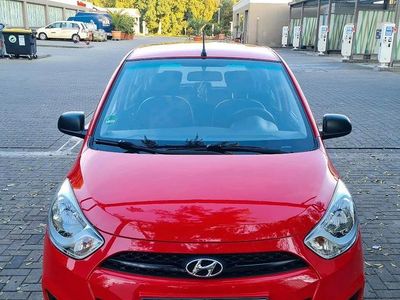 Gebraucht Hyundai i10 69 PS (50 kW) 2013 Rot Kleinwagen