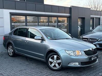 Grau Gebraucht 2009 Skoda Superb Ambition Limousine | 3.490 € (Fairer Preis)