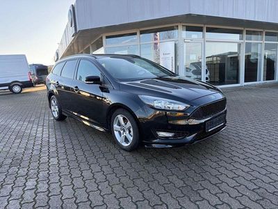 Schwarz Gebraucht 2018 Ford Focus ST-Line Limousine | 11.900 € (Fairer Preis)