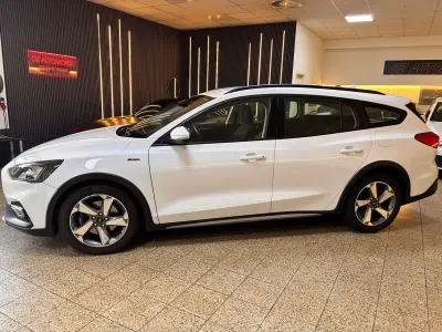 Gebraucht Ford Focus Active 125 PS (91 kW) 2019 Weiß Kombi