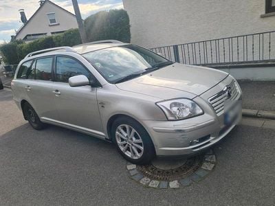 Usata Toyota Avensis T2 177 CV (130 kW) 2005 Argento Station wagon