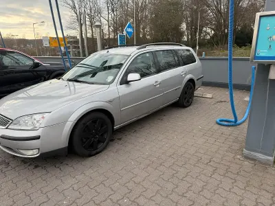 Gebraucht Ford Mondeo 140 PS (102 kW) 2005 Silber Kombi
