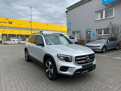 Mercedes GLB200