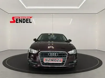 Gebraucht Audi A3 Ambiente 110 PS (80 kW) 2015 Violet Limousine