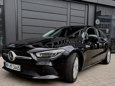 Gebraucht Mercedes CLA200 Shooting Brake 150 PS (110 kW) 2020 Schwarz Kombi