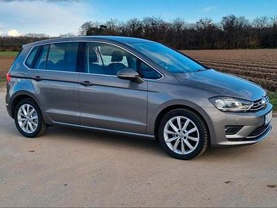 Grau Gebraucht 2014 VW Golf Sportsvan Highline Van / Kleinbus | 13.999 € (Fairer Preis)