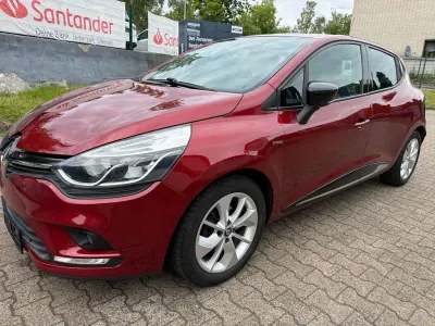 Gebraucht Renault Clio LIMITED 73 PS (53 kW) 2018 Rot intense Kleinwagen