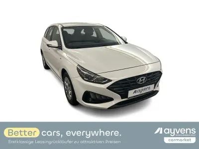Gebraucht Hyundai i30 Select 120 PS (88 kW) 2022 Weiß Kombi