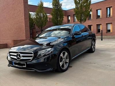 Gebraucht Mercedes E220 194 PS (142 kW) 2017 Schwarz Limousine
