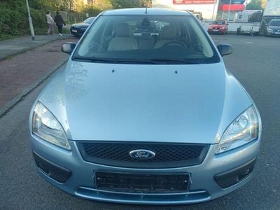 Usado Ford Focus Trend 101 HP (74 kW) 2005 Azul Sedan