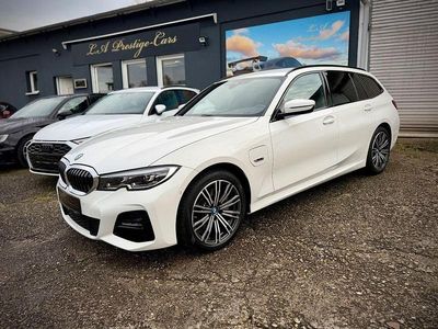 Gebraucht BMW 320e M Sport 163 PS (119 kW) 2022 Alpinweiss iii Kombi