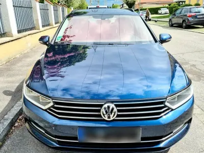 Gebraucht VW Passat Comfortline 190 PS (139 kW) 2015 Blau Kombi