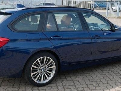 Gebraucht BMW 330 Luxury Line 252 PS (185 kW) 2018 Blau Kombi