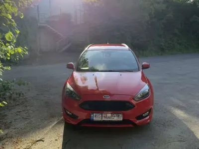 Gebraucht Ford Focus ST-Line 150 PS (110 kW) 2017 Rot Kombi