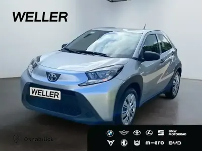 Gebraucht Toyota Aygo 72 PS (52 kW) 2022 Silver (silber) Kleinwagen