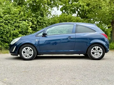 Gebraucht Opel Corsa 69 PS (50 kW) 2011 Blau Kleinwagen