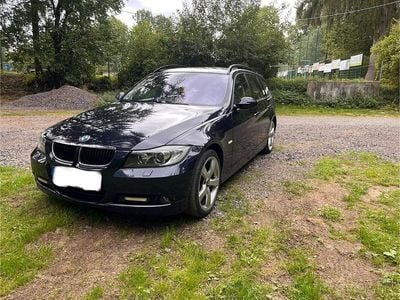 Blau Gebraucht 2008 BMW 318 Kombi | 3.699 € (Guter Preis)