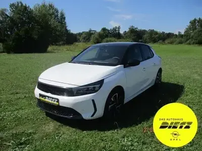 Używany Opel Corsa 101 KM (74 kW) 2024 Biały Hatchback