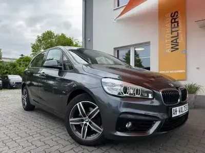 Gebraucht BMW 218 Active Tourer Sport Line 150 PS (110 kW) 2017 Grau Van / Kleinbus