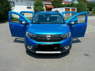 Gebraucht Dacia Sandero Stepway 90 PS (66 kW) 2016 Blau Kleinwagen