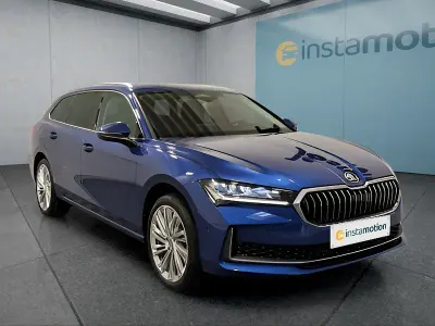 Gebraucht Skoda Superb 150 PS (110 kW) 2025 Blau Kombi