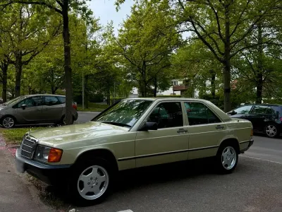 Gebraucht Mercedes 190 90 PS (66 kW) 1986 Limousine