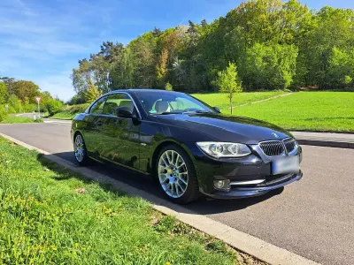 Gebraucht BMW 325 Cabriolet Comfort Edition 218 PS (160 kW) 2011 Schwarz Cabrio