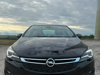 Używany Opel Astra 150 KM (110 kW) 2018 Czarny Kombi
