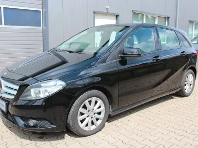 Gebraucht Mercedes B200 136 PS (100 kW) 2014 Schwarz Kleinwagen
