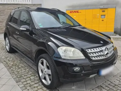 Gebraucht Mercedes ML500 306 PS (225 kW) 2007 Schwarz SUV
