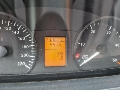 Mercedes Vito