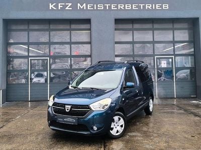 Blau Gebraucht 2018 Dacia Dokker Lauréate Van / Kleinbus | 9.200 € (Guter Preis)