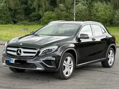 Gebraucht Mercedes GLA180 122 PS (89 kW) 2016 Schwarz SUV