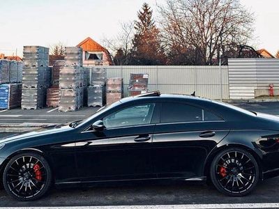 Schwarz Gebraucht 2008 Mercedes 320 Limousine | 9.999 €