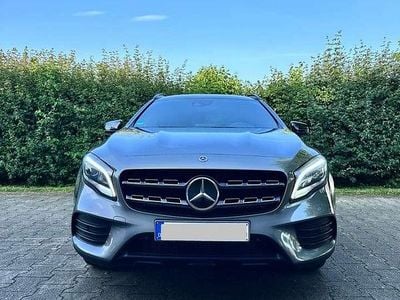 Mercedes GLA220