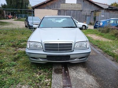 Mercedes C180
