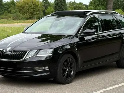 Gebraucht Skoda Octavia Style 150 PS (110 kW) 2019 Schwarzmagic perleffekt Kombi