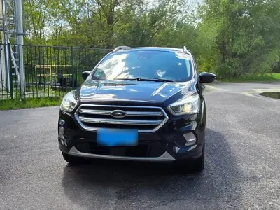 Gebraucht Ford Kuga Titanium 150 PS (110 kW) 2017 Schwarz SUV