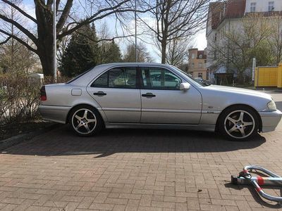 Second-hand Mercedes C230 193 CP (141 kW) 1997 Argintiu Berlinǎ