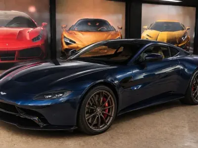 Gebraucht Aston Martin V8 Vantage 510 PS (375 kW) 2020 Blau Coupé