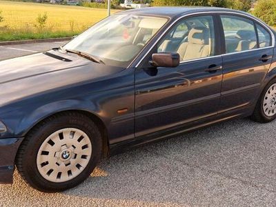 BMW 323